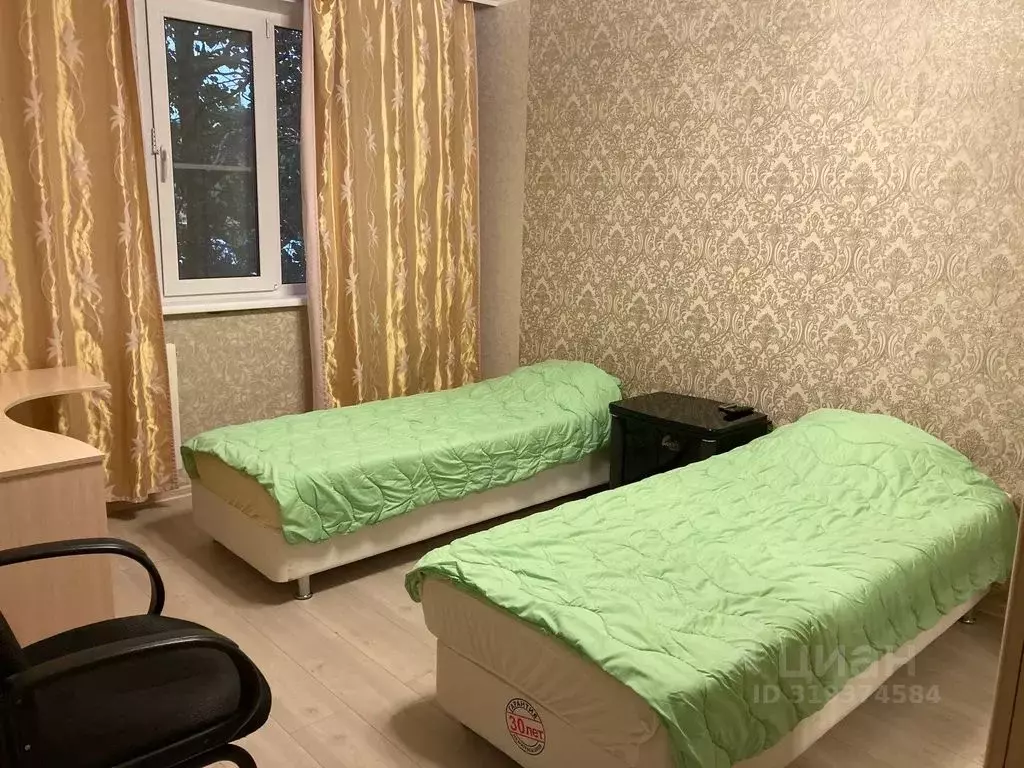 3-к кв. Ханты-Мансийский АО, Нижневартовск Пермская ул., 8 (78.0 м) - Фото 0