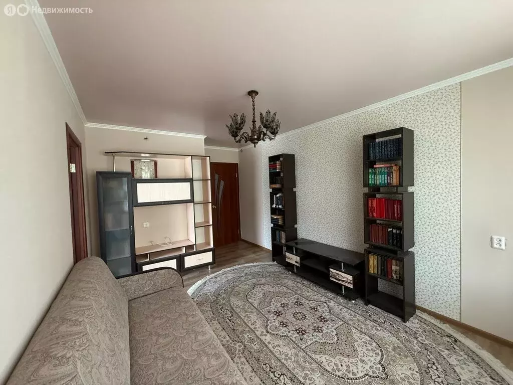 3-комнатная квартира: Чебаркуль, улица Каширина, 27 (51.2 м) - Фото 1