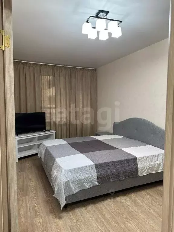1-к кв. Татарстан, Казань ул. Рауиса Гареева, 102к1 (38.0 м) - Фото 0