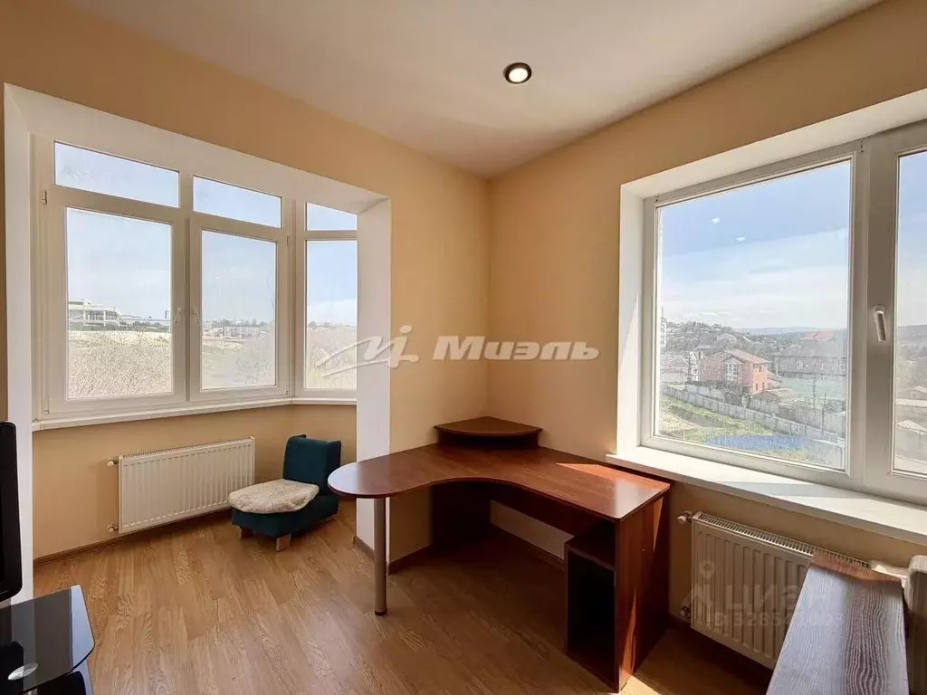 2-к кв. Крым, Симферополь ул. Совхозная, 4Д (49.8 м) - Фото 2