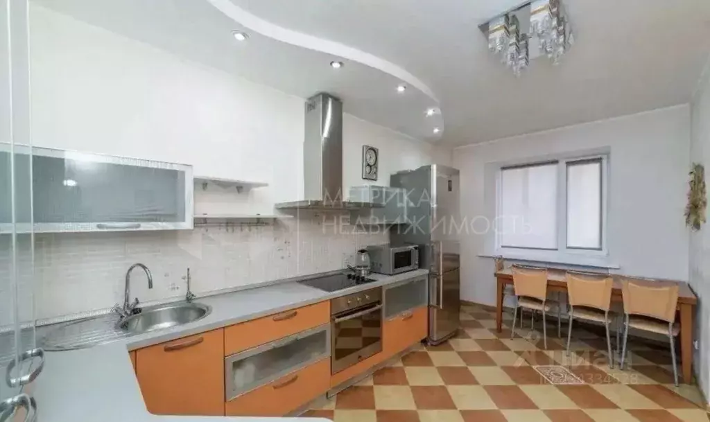 2-к кв. Тюменская область, Тюмень ул. Немцова, 4 (70.0 м) - Фото 2