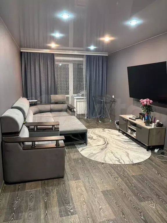 1-к. квартира, 45 м, 3/10 эт. - Фото 0