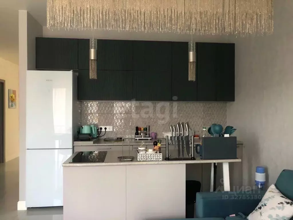 2-к кв. Крым, Черноморское пгт ул. Сигнальная, 2Бс7 (61.5 м) - Фото 1