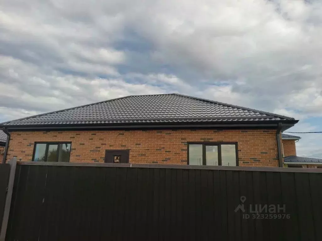 Дом в Краснодарский край, Северский район, Афипское городское ... - Фото 1