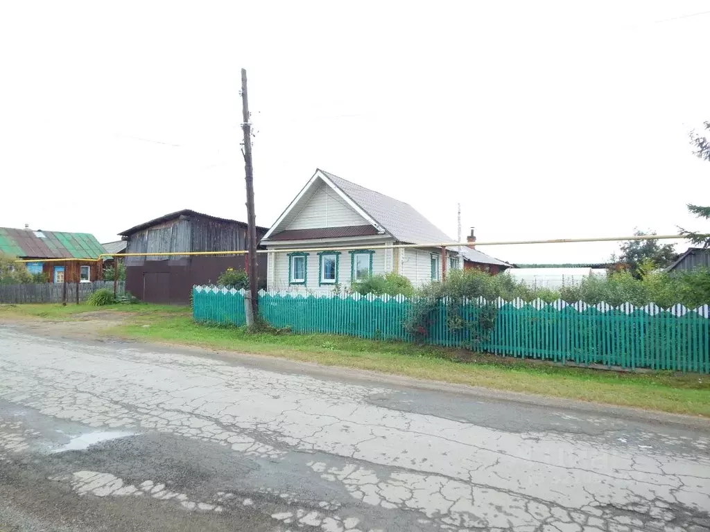 Дом в Свердловская область, Горноуральский муниципальный округ, с. ... - Фото 1