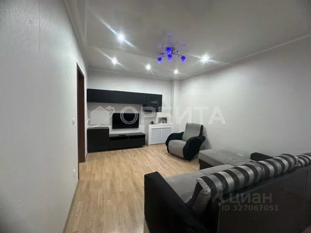 2-к кв. Тюменская область, Тюмень ул. Николая Зелинского, 19 (61.4 м) - Фото 2