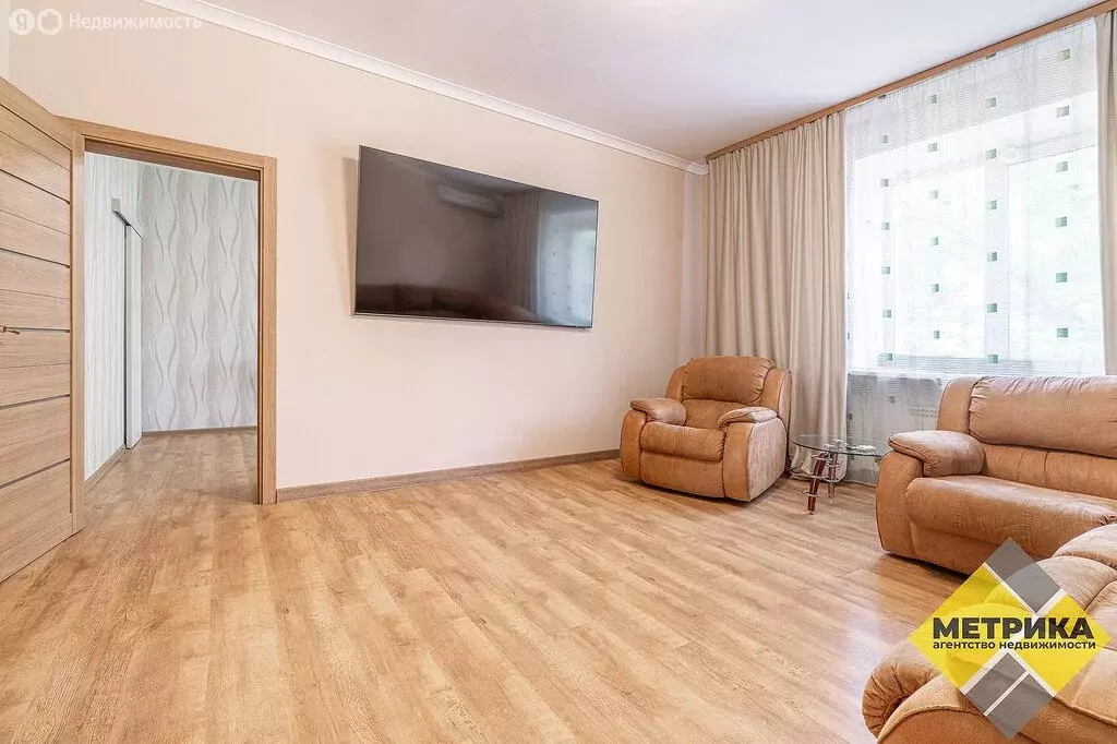 4-комнатная квартира: Артём, улица Фрунзе, 30 (95.1 м) - Фото 1