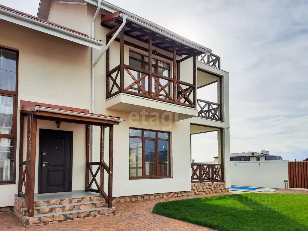 Дом в Краснодарский край, Геленджик Солнечный мкр,  (320 м) - Фото 1