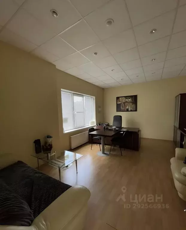 Офис в Волгоградская область, Волгоград Батальонная ул., 13 (214 м) - Фото 2