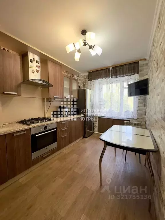 2-к кв. Ханты-Мансийский АО, Ханты-Мансийск ул. Гагарина, 130 (55.0 м) - Фото 1