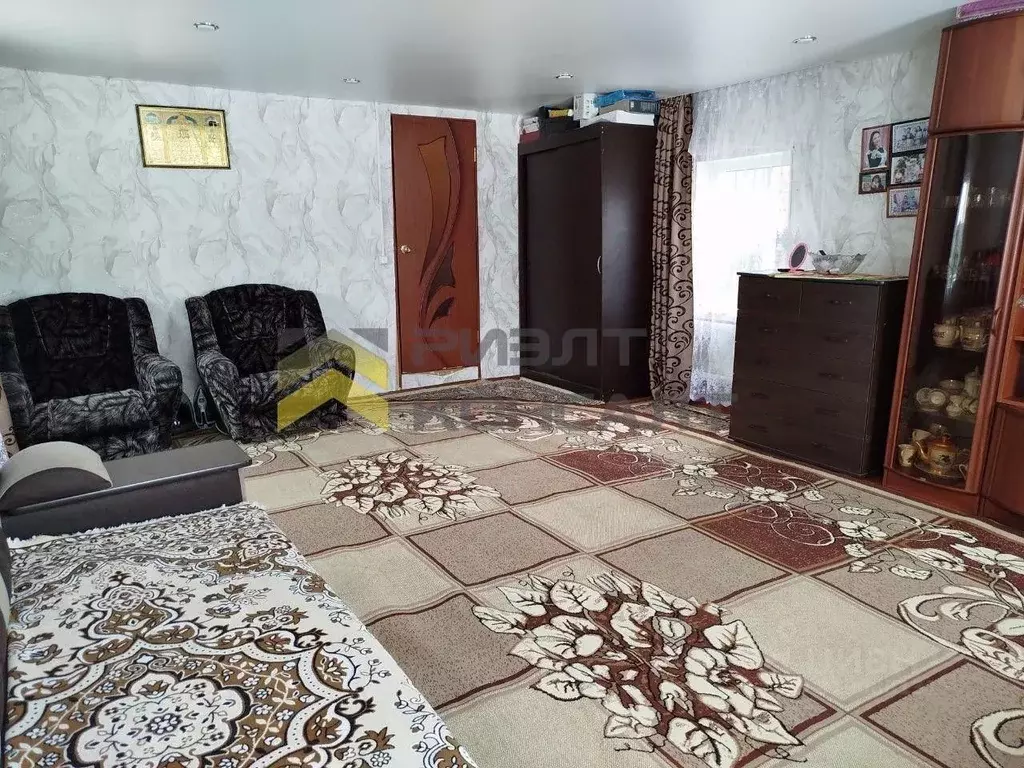 Дом в Омская область, Омск Порт-Артур мкр, ул. Луговая (50 м) - Фото 1