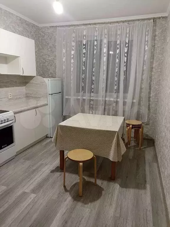 1-к. квартира, 39 м, 6/10 эт. - Фото 1