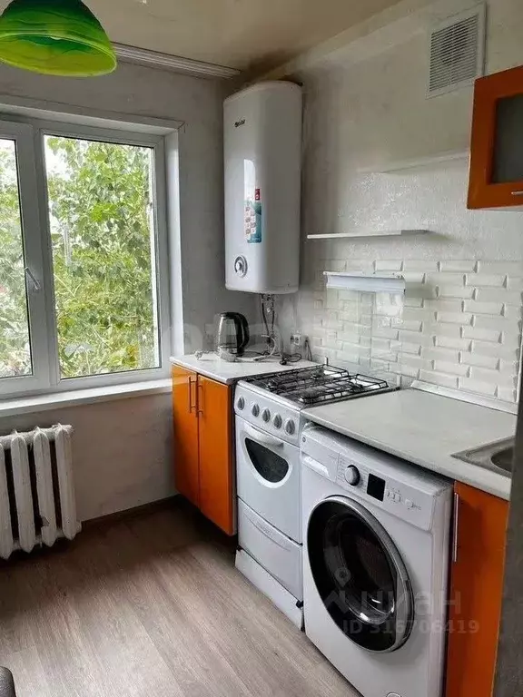1-к кв. Коми, Ухта ул. 30 лет Октября, 9 (28.4 м) - Фото 0