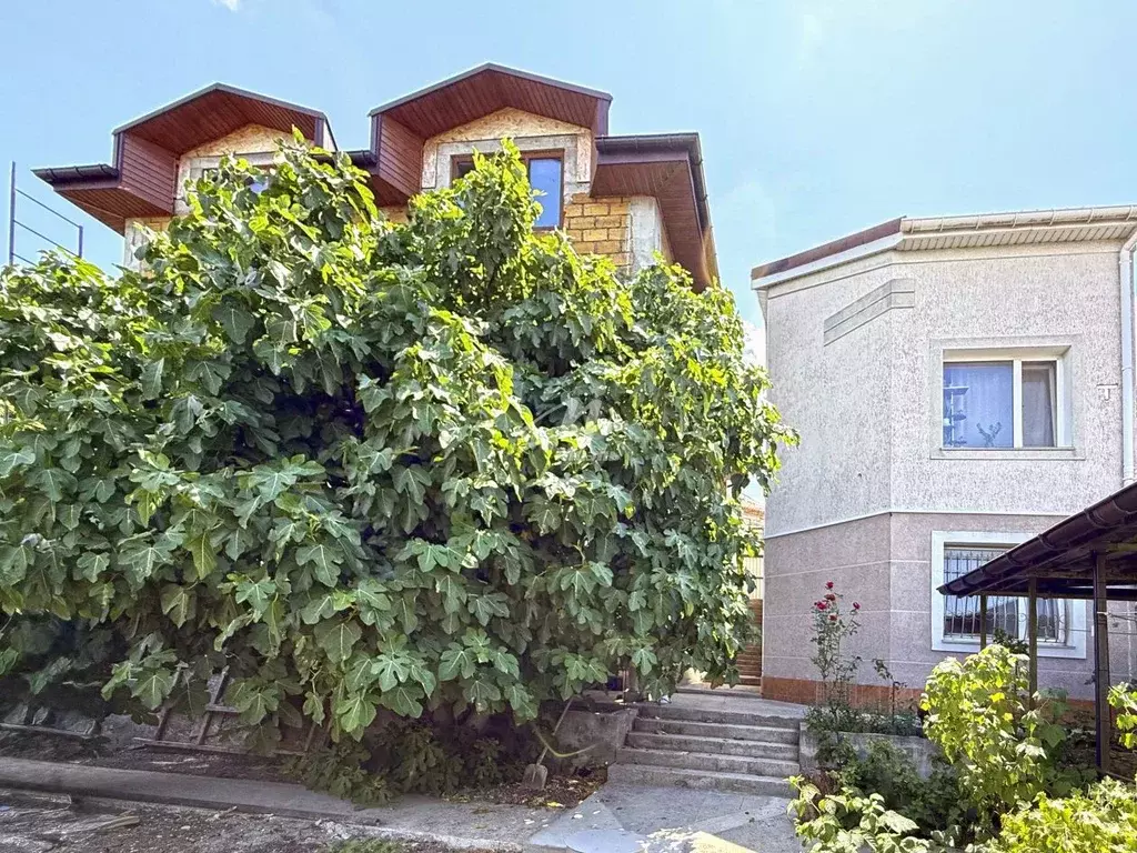 Дом в Севастополь ул. Углицкая, 48 (235 м) - Фото 1