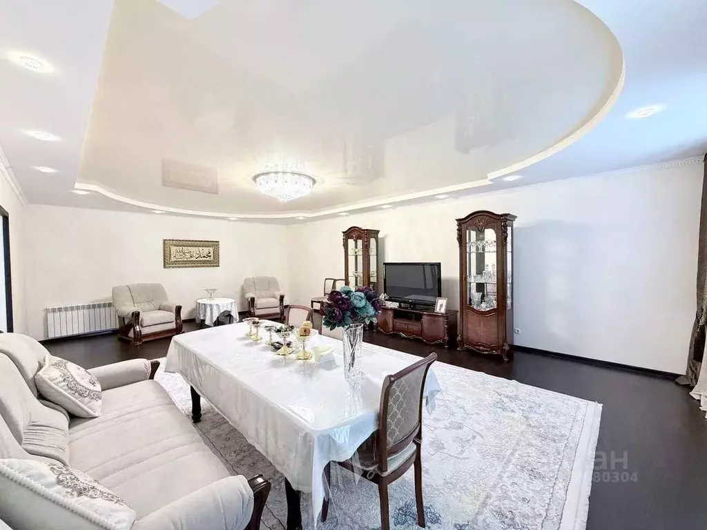 Дом в Крым, Евпатория ул. Мемета Нузета (202 м) - Фото 1