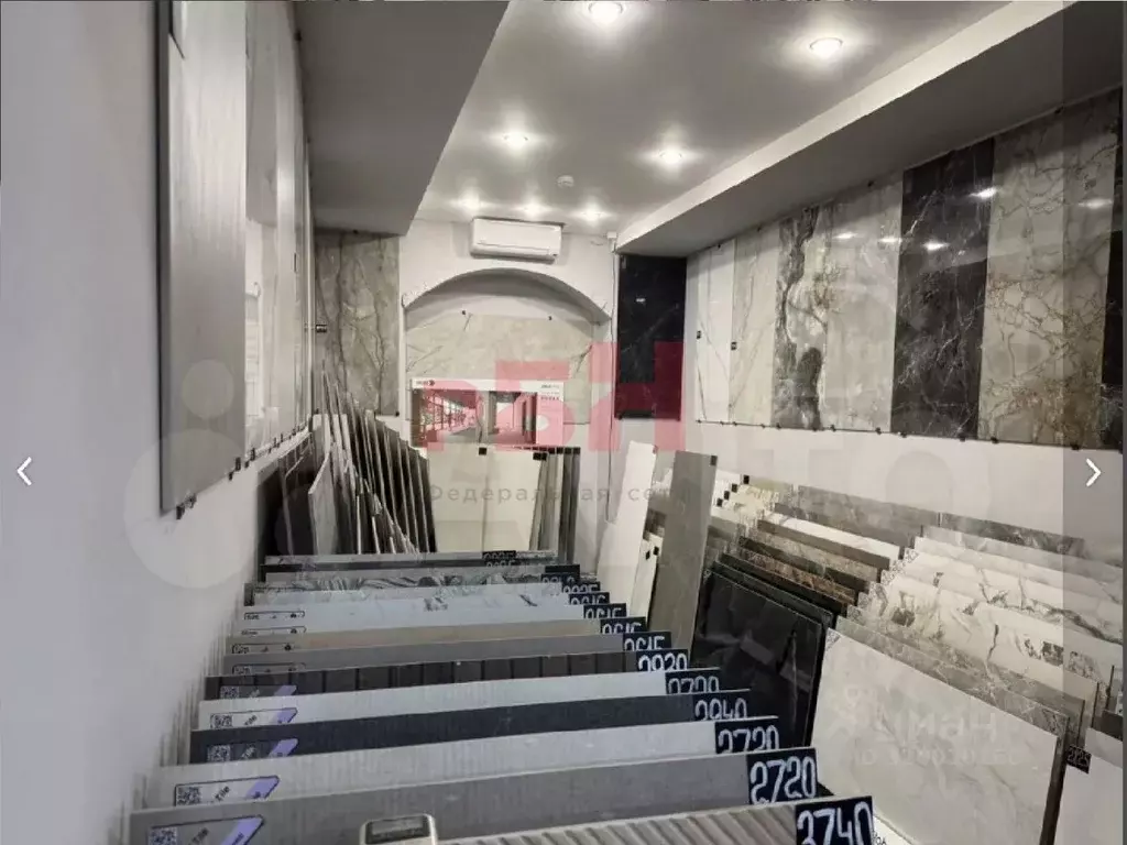 Торговая площадь в Тюменская область, Тюмень ул. Мельникайте, 126 (157 ... - Фото 1