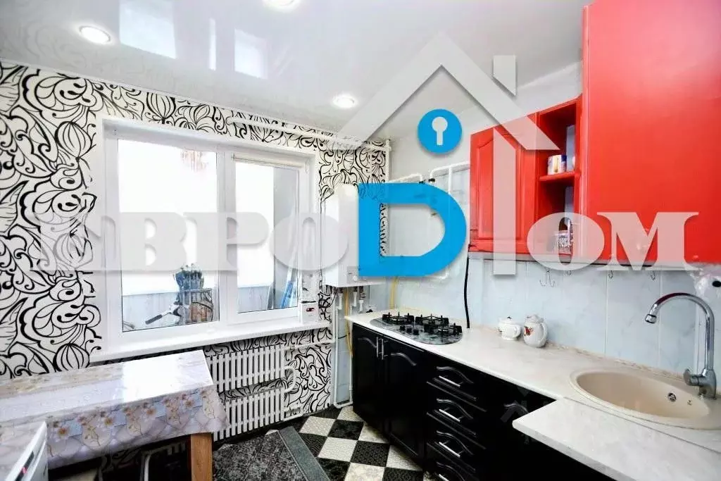 3-к кв. Омская область, Омский район, Комсомольское с/пос, пос. ... - Фото 2