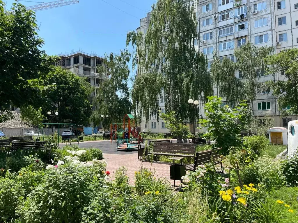 3-к кв. Карачаево-Черкесия, Черкесск ул. Гутякулова, 20 (57.2 м) - Фото 1