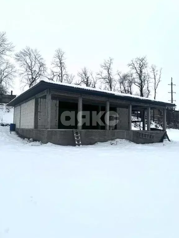 Дом в Краснодарский край, Лабинск ул. Имени Первой Конной, 27 (186 м) - Фото 1