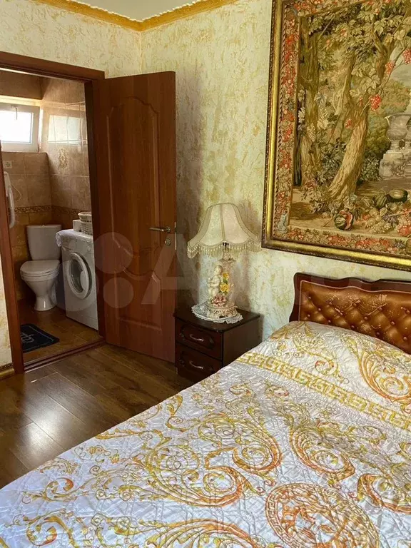 Комната 30 м в 3-к., 2/5 эт. - Фото 0