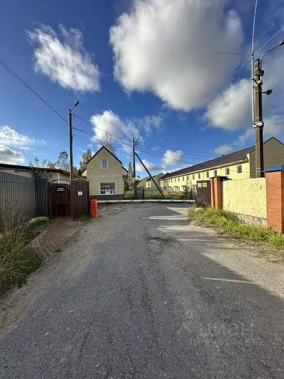 Участок в Ленинградская область, Ломоносовский район, Пениковское ... - Фото 1