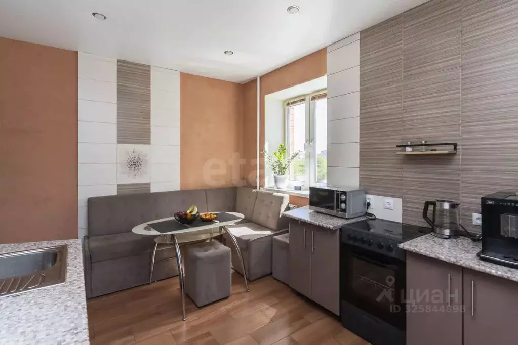 1-к кв. Тюменская область, Тюмень ул. Николая Зелинского, 3к1 (49.3 м) - Фото 2