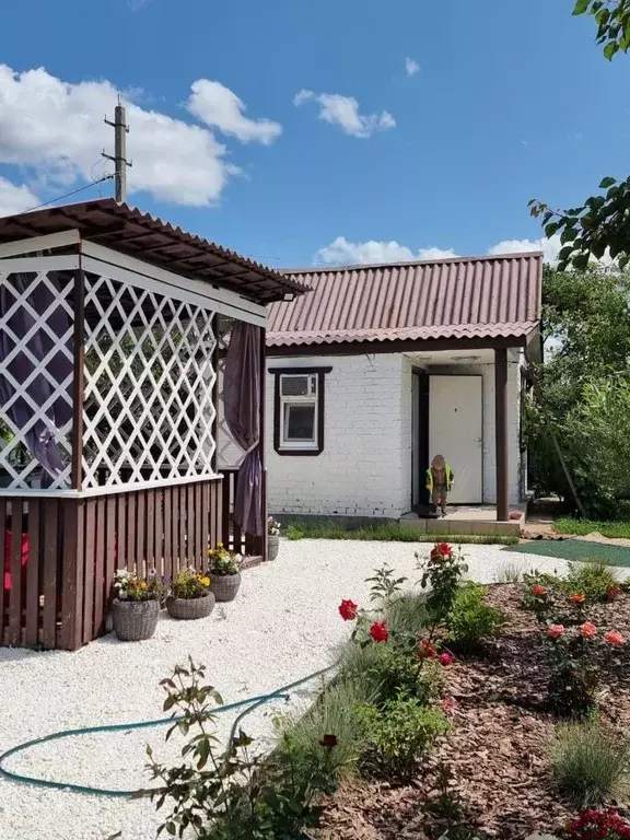 Дом в Оренбургская область, Оренбургский район, Нежинский сельсовет, ... - Фото 1