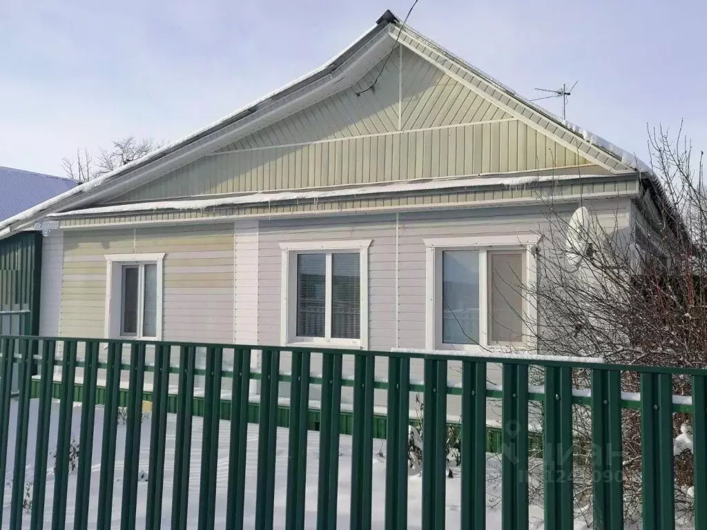 Дом в Пензенская область, Лунино рп ул. Белинского, 4 (80 м) - Фото 1