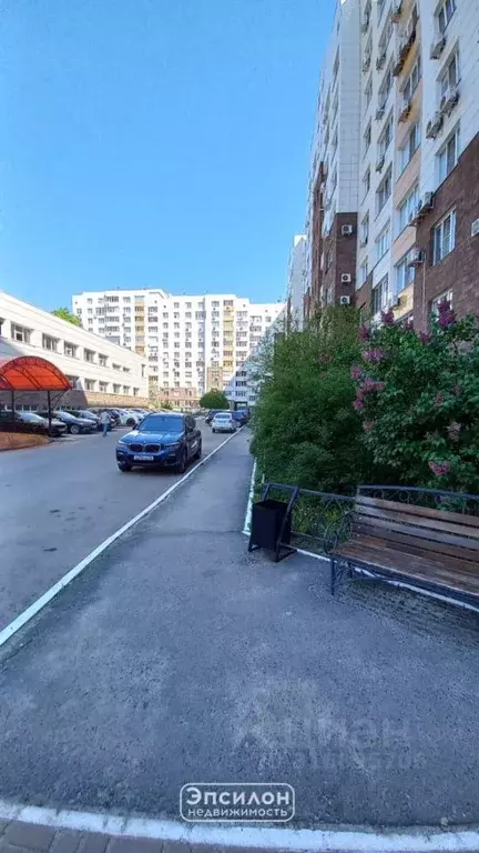 2-к кв. Курская область, Курск ул. Володарского, 70 (90.5 м) - Фото 1