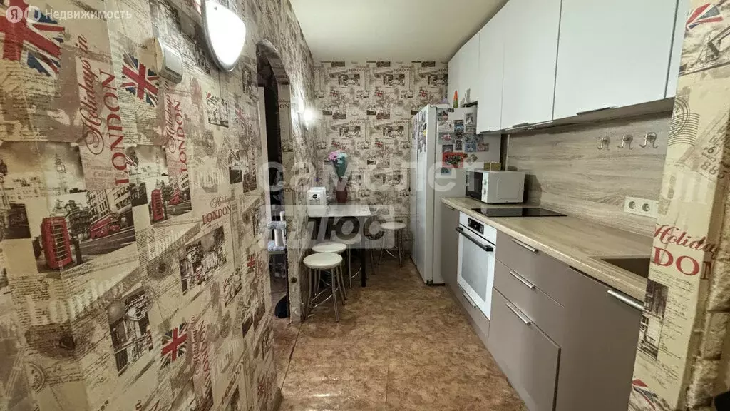 2-комнатная квартира: Нижнекамск, проспект Вахитова, 21 (34 м) - Фото 1