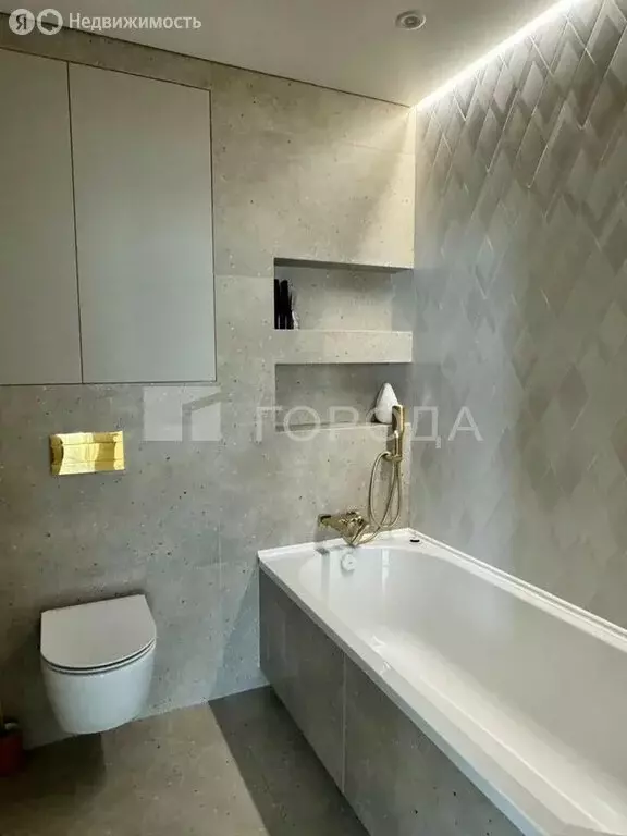 3-комнатная квартира: Барнаул, улица Энтузиастов, 55 (97 м) - Фото 1