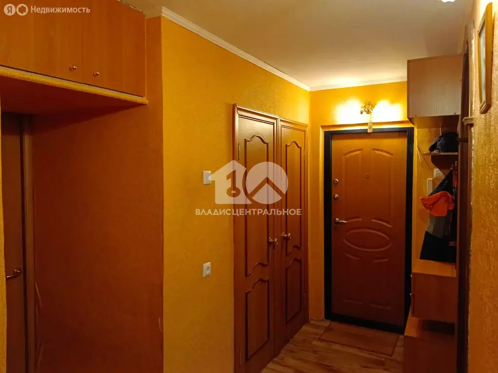 3-комнатная квартира: Новосибирск, Кировский район, Северо-Чемской ... - Фото 0