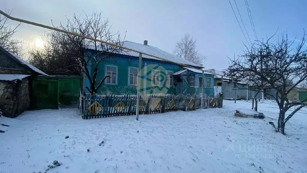 Дом в Белгородская область, Старооскольский городской округ, с. ... - Фото 1