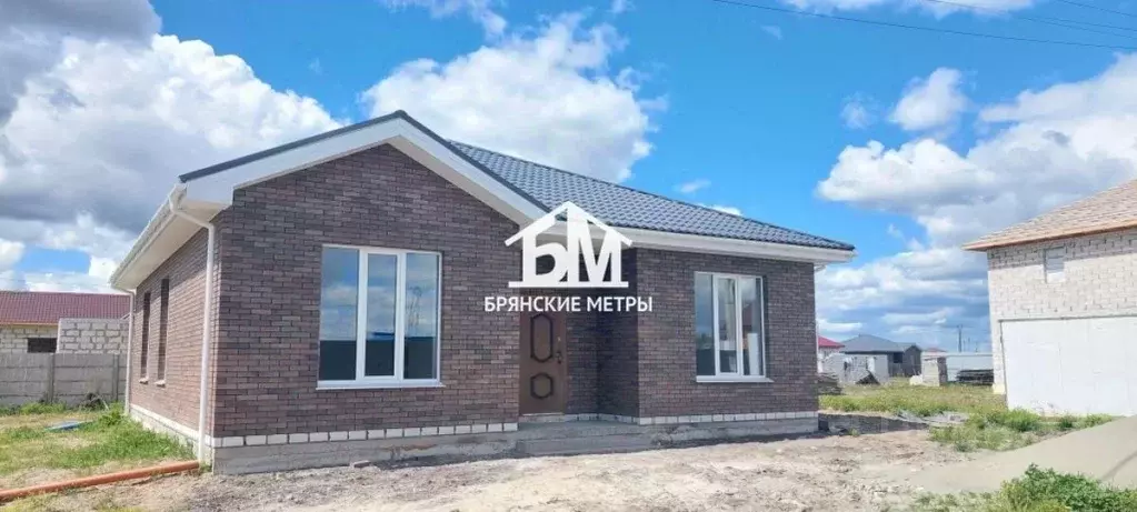 Дом в Брянская область, Брянский район, Отрадненское с/пос, с. ... - Фото 1