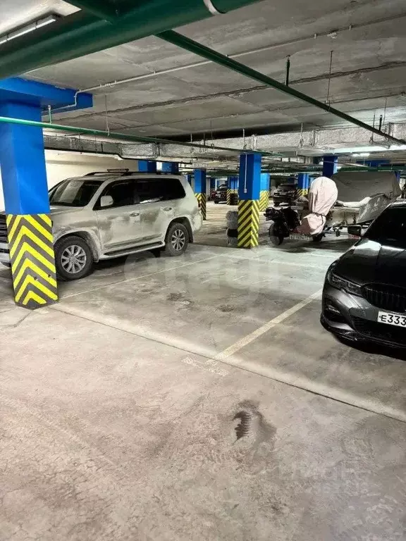 Гараж в Тюменская область, Тюмень ул. Федюнинского, 64 (18 м) - Фото 1