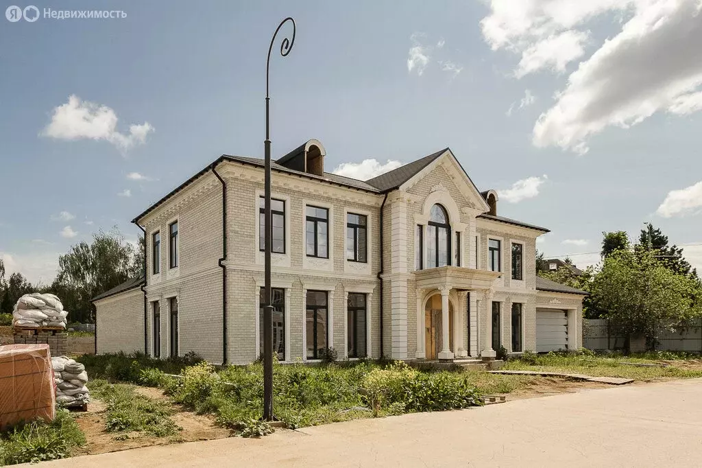 Дом в деревня Пушкино, КП Монплезир-Пушкино (500 м) - Фото 0