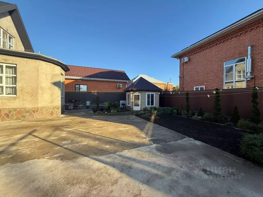 Дом в Адыгея, Майкоп Кооперативная ул., 18 (299 м) - Фото 2