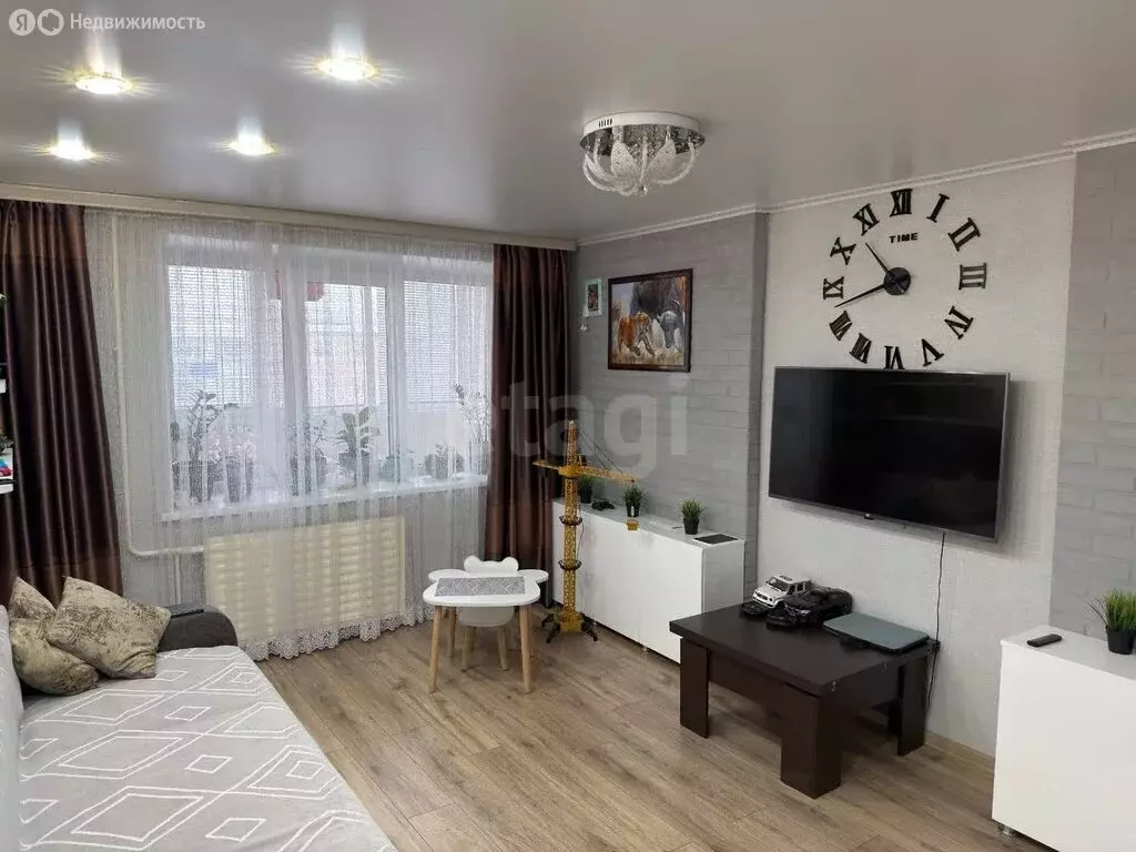 3-комнатная квартира: Ишимбай, улица Чкалова, 24 (60 м) - Фото 1