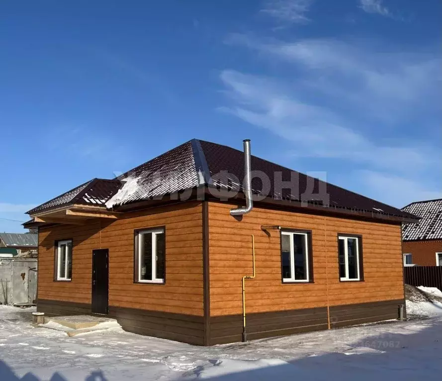 Дом в Новосибирская область, Коченево рп ул. Октябрьская (100 м) - Фото 1