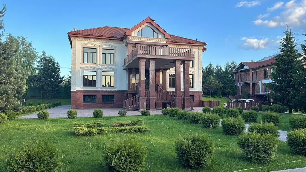 Дом, 3000 м - Фото 1