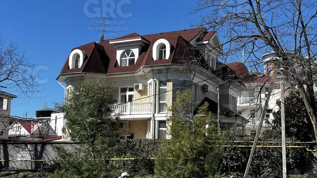 Дом в Краснодарский край, Сочи ул. Полтавская, 32А (400 м) - Фото 1