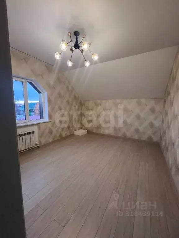 Дом в Ямало-Ненецкий АО, Новый Уренгой Лира ДНТ, ул. Боевая, 8 (162 м) - Фото 1