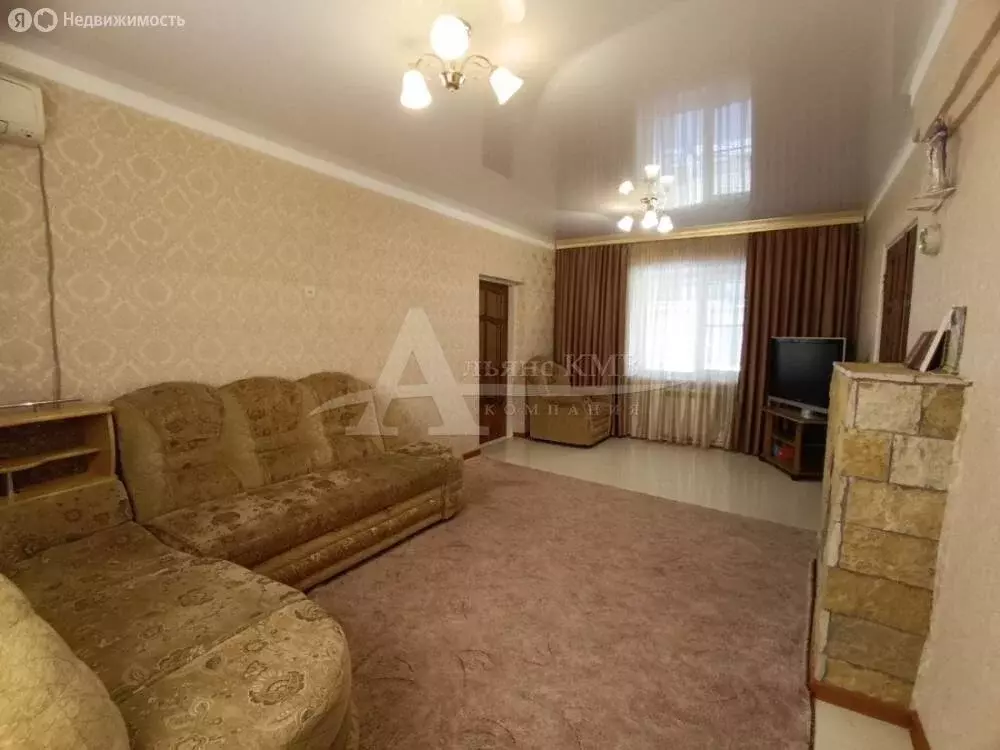 Дом в Зеленокумск, улица Калинина (110 м) - Фото 2