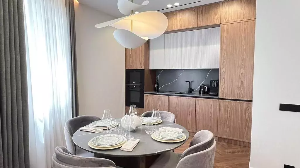 3-к кв. Краснодарский край, Сочи Центральный мкр, ул. Театральная, 11 ... - Фото 2