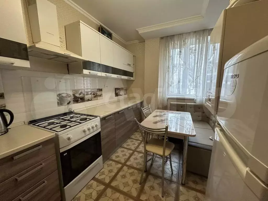 2-к. квартира, 56 м, 3/7 эт. - Фото 0
