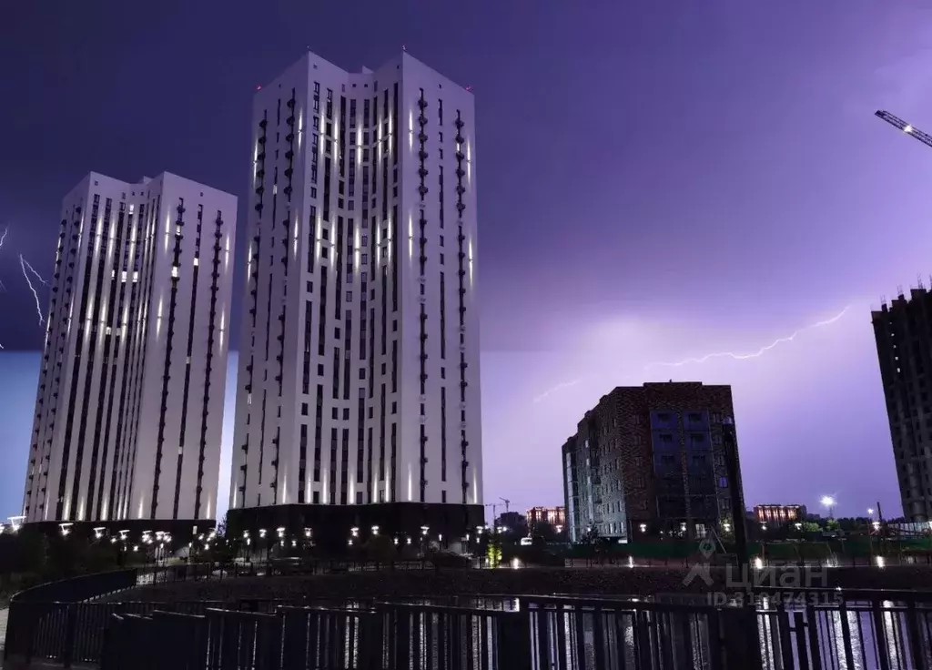 1-к кв. Тюменская область, Тюмень Новгородская ул., 1 (45.0 м) - Фото 1