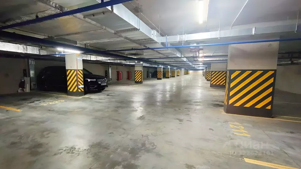 Гараж в Санкт-Петербург аллея Арцеуловская, 19 (13 м) - Фото 1