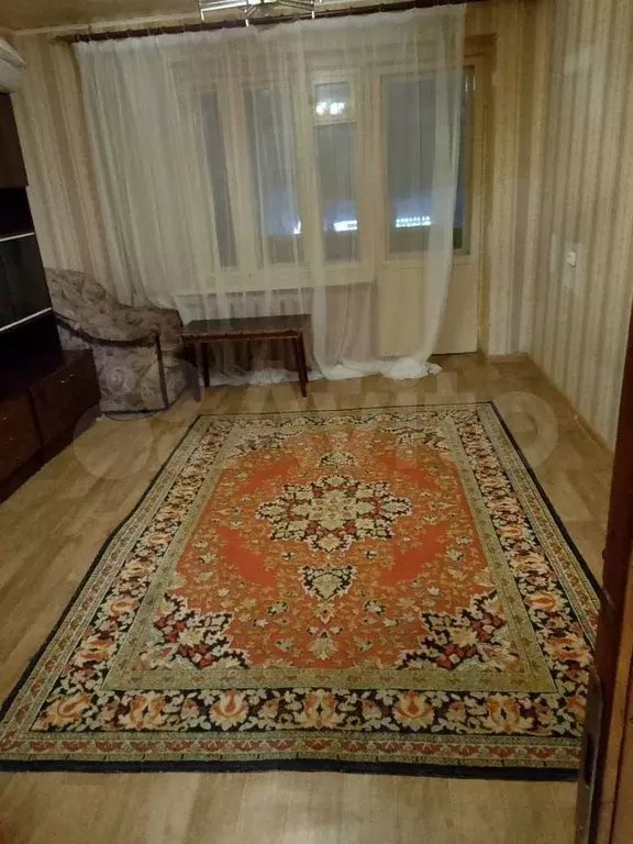 Комната 18 м в 3-к., 2/5 эт. - Фото 0