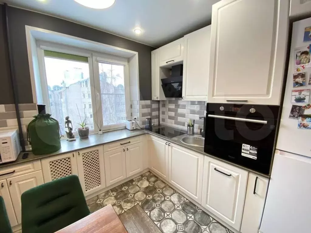 2-к. квартира, 55 м, 5/9 эт. - Фото 1