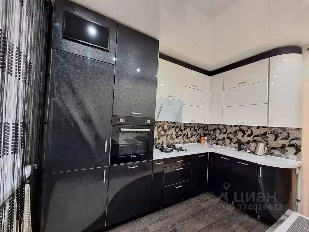 2-к кв. Ханты-Мансийский АО, Урай Западный мкр, 19 (53.0 м) - Фото 2